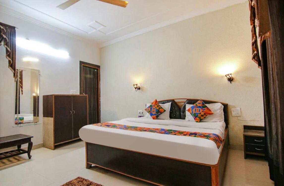 The For You Hotel & Restaurant Rishīkesh 外观 照片