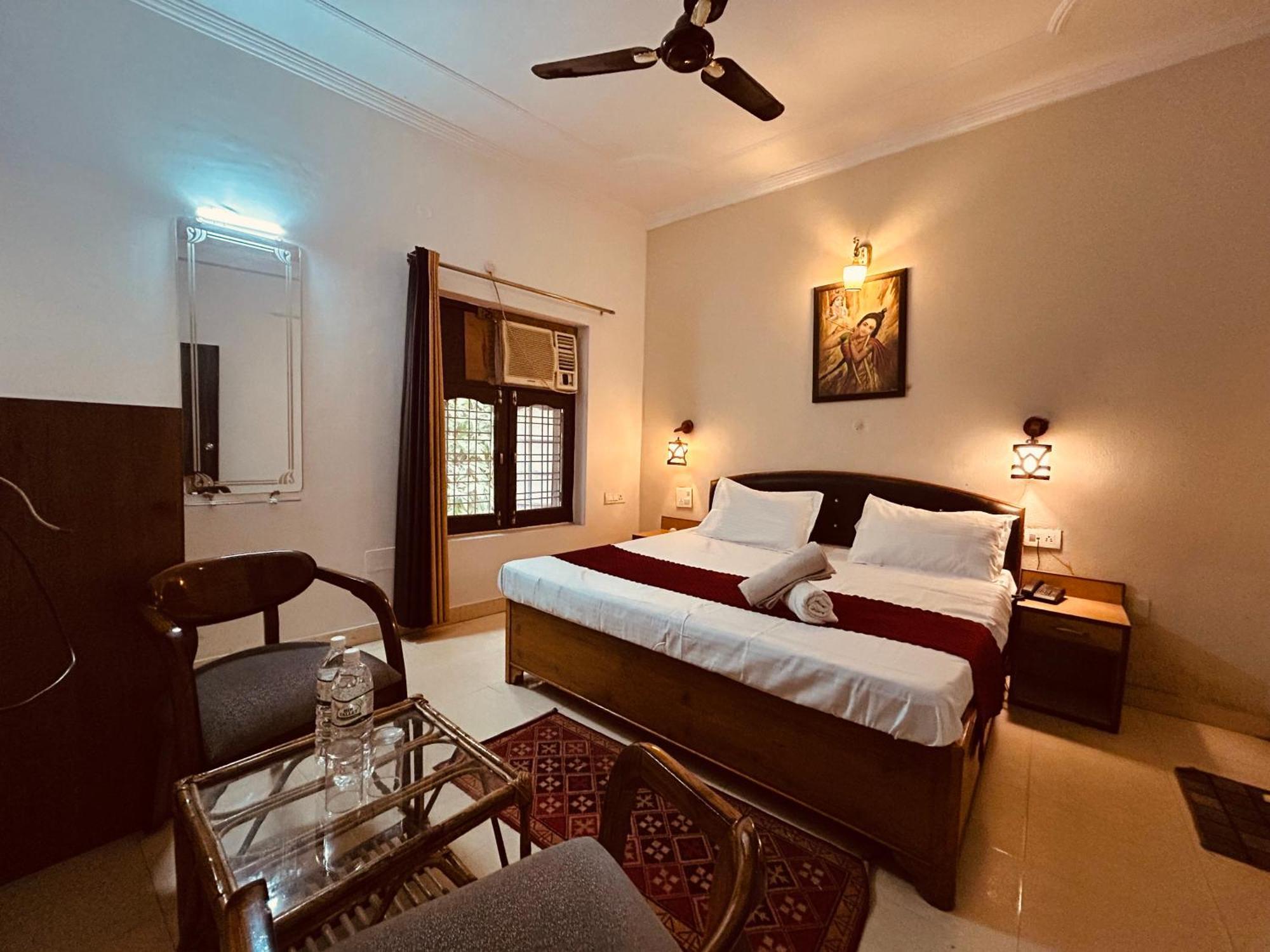 The For You Hotel & Restaurant Rishīkesh 外观 照片