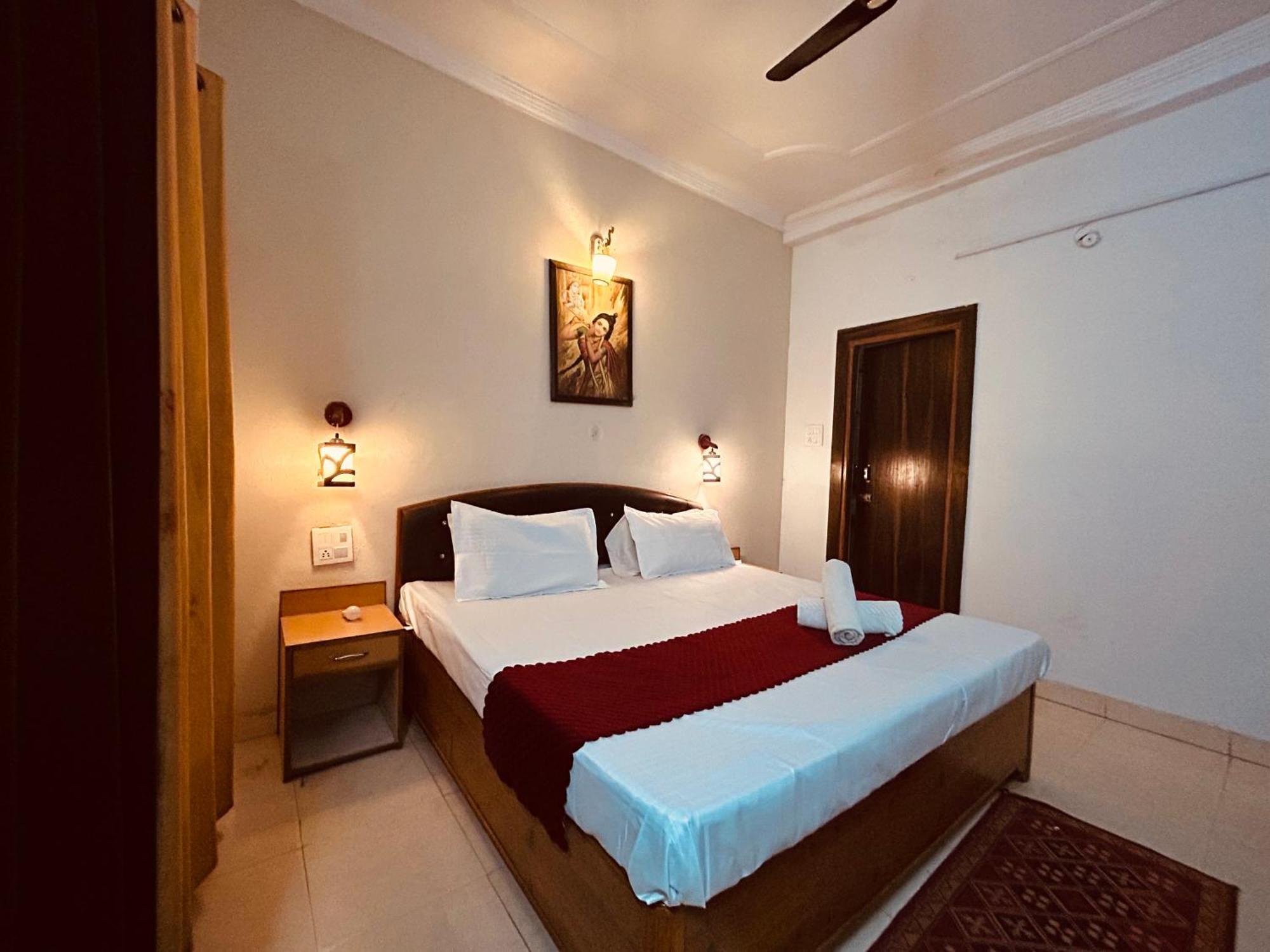 The For You Hotel & Restaurant Rishīkesh 外观 照片
