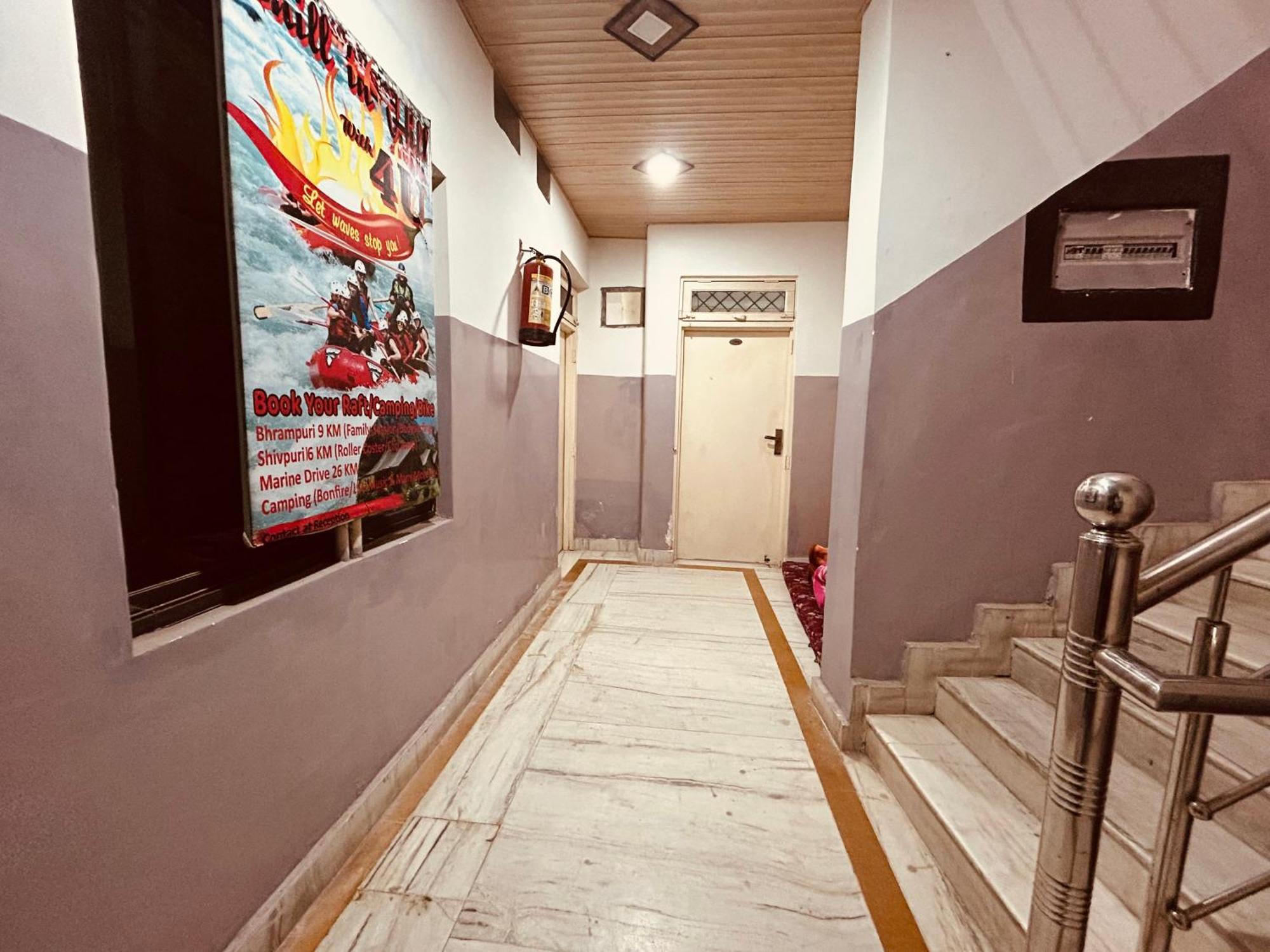The For You Hotel & Restaurant Rishīkesh 外观 照片